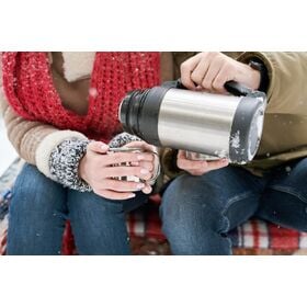 Termos czy kubek termiczny - co wybrać na zimowe wyprawy?