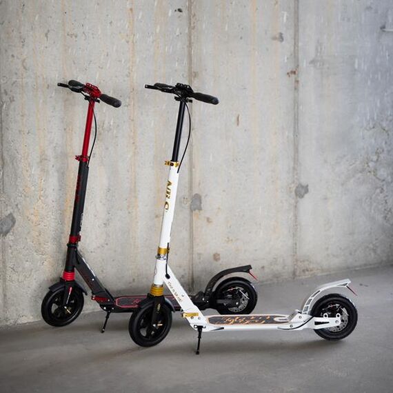 NILS EXTREME hulajnoga z hamulcem tarczowym HM209T, Kolor: biało-złoty, Waga: 1, 15 zdjęcie