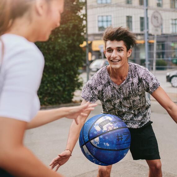 METEOR Piłka do kosza Fluo Niebieski/biały 7, 7 zdjęcie METEOR Piłka do kosza Fluo Niebieski/biały 7, 7 zdjęcie