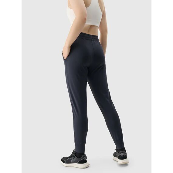 4F spodnie dresowe treningowe damskie 4FRSS25TFTRF0789 czarne, Kolor: czarny, Rozmiar: XS, 4 zdjęcie 4F spodnie dresowe treningowe damskie 4FRSS25TFTRF0789 czarne, Kolor: czarny, Rozmiar: XS, 4 zdjęcie