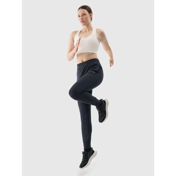 4F spodnie dresowe treningowe damskie 4FRSS25TFTRF0789 czarne, Kolor: czarny, Rozmiar: M