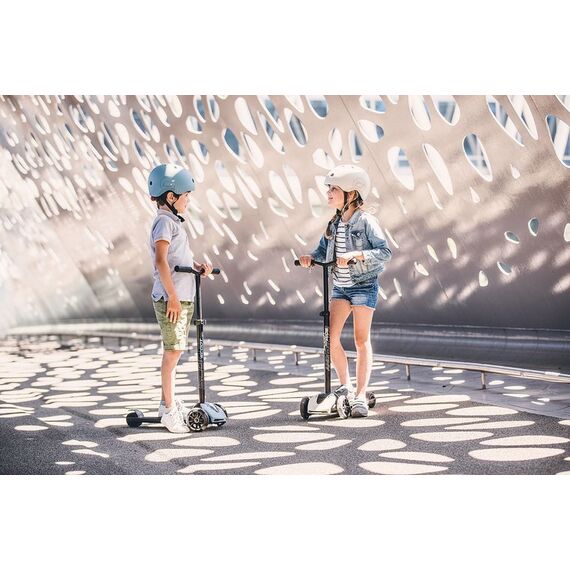 SCOOTANDRIDE Highwaykick 5 LED Hulajnoga ze świecącymi kółkami SCOOTANDRIDE Highwaykick 5 LED Hulajnoga ze świecącymi kółkami