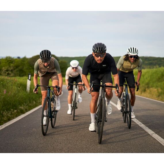 Kask rowerowy UVEX Surge aero MIPS czarny, Kolor: czarny, Rozmiar: 53-56 Kask rowerowy UVEX Surge aero MIPS czarny, Kolor: czarny, Rozmiar: 53-56