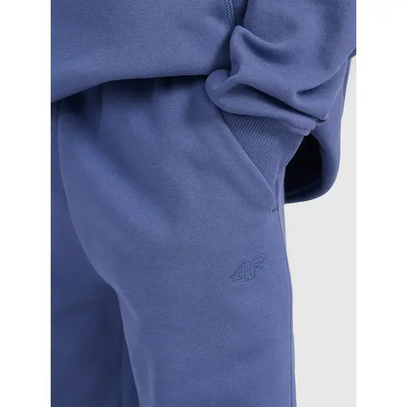 4F spodnie chłopięce z miękkim meszkiem wewnątrz z haftem