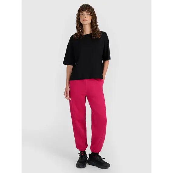 4F spodnie typu jogger z ozdobnymi przeszyciami 4FWAW25TTROF1205 różowe, Kolor: różowy, Rozmiar: S