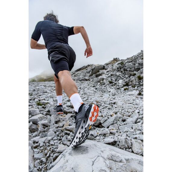 Buty biegowe X-Bionic TERRASKIN X02 X BLACK/X WHITE biało-czarne, Kolor: czarny, Rozmiar: 46, 9 zdjęcie